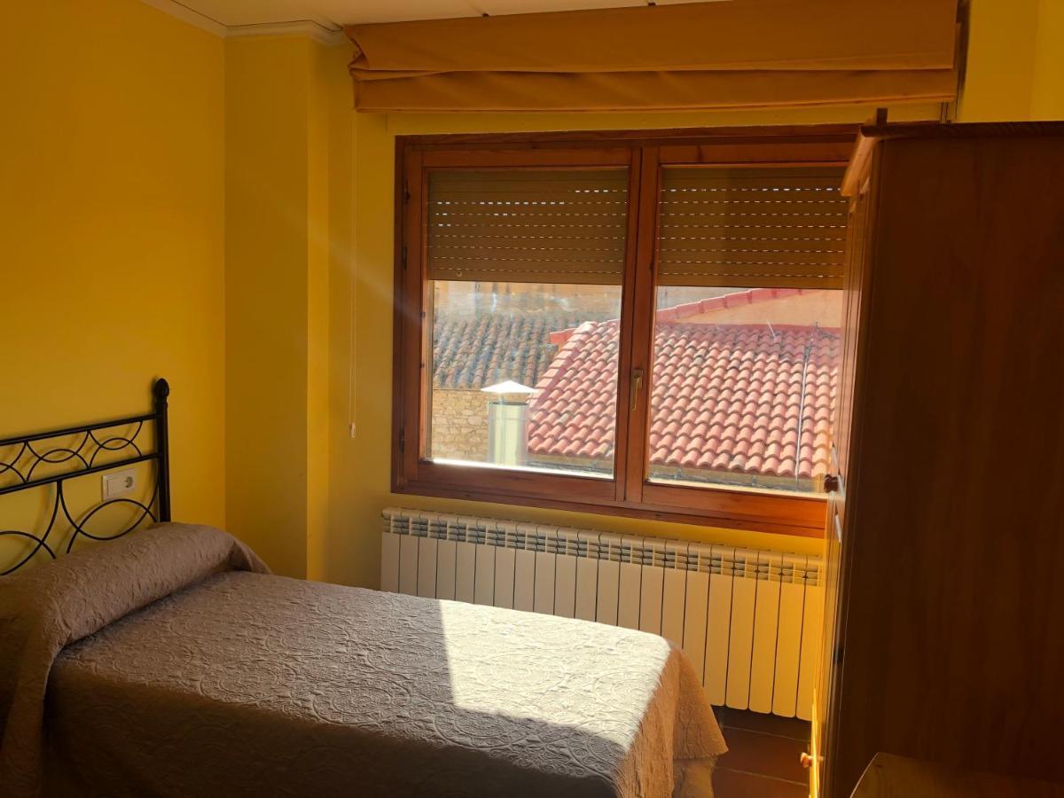 Bar Hostal Torralba De Los Sisones ภายนอก รูปภาพ